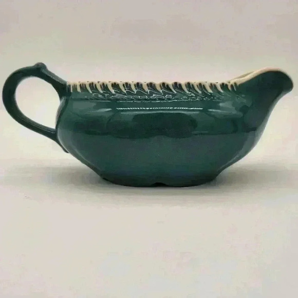 Vintage 1950s Harkerware Corinthian Pattern Gravy Boat & Platter No Chips/Cracks - Picture 2 of 10